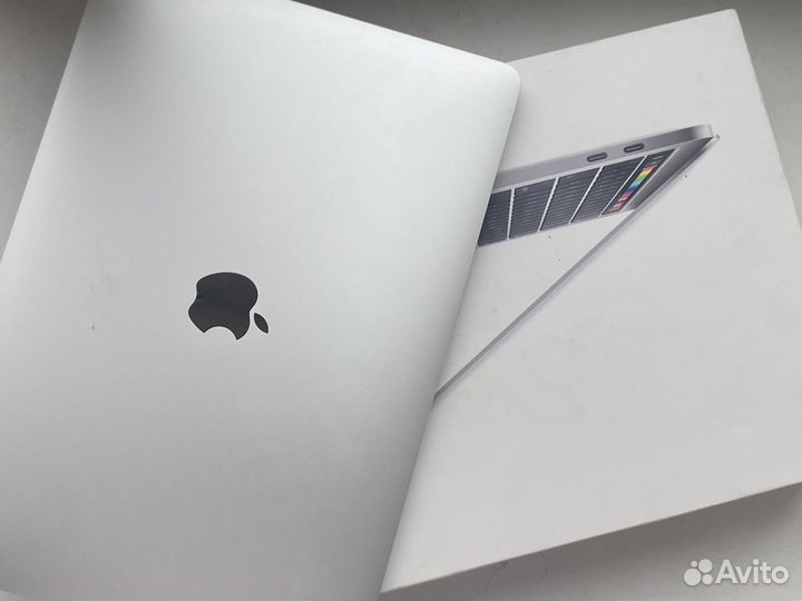 Macbook pro 13 2019 touch bar