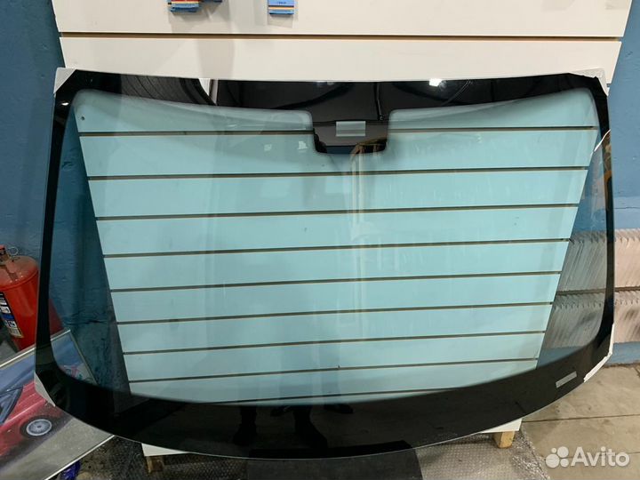 Лобовое стекло Mercedes w211