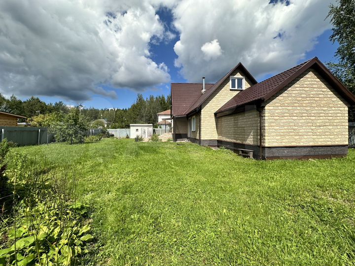 Дача 160 м² на участке 8 сот.