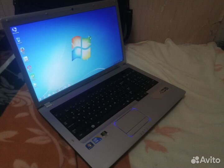 Ноутбук Samsung R730