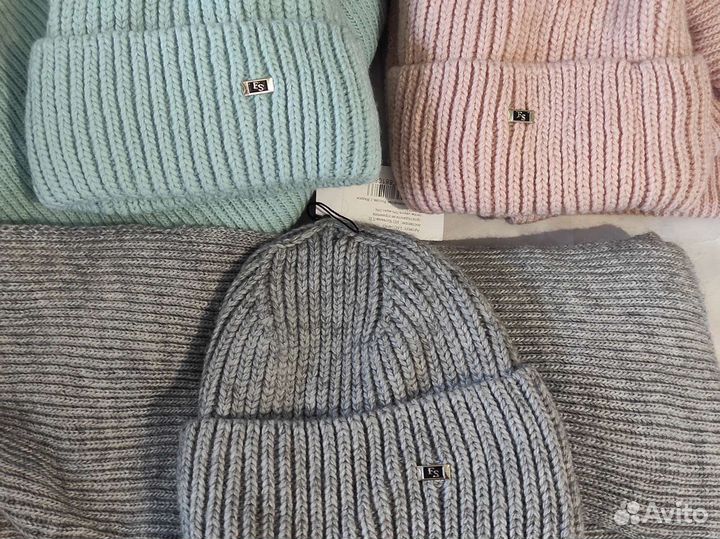 Комплект шапка и шарф. Зимний набор