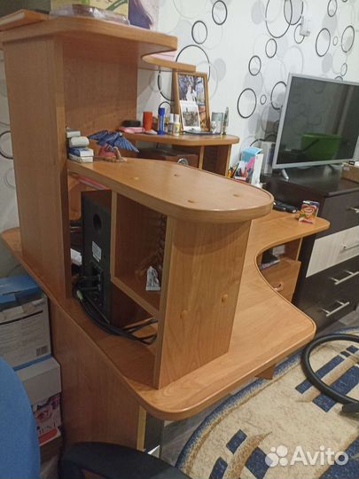 Компьютерный стол