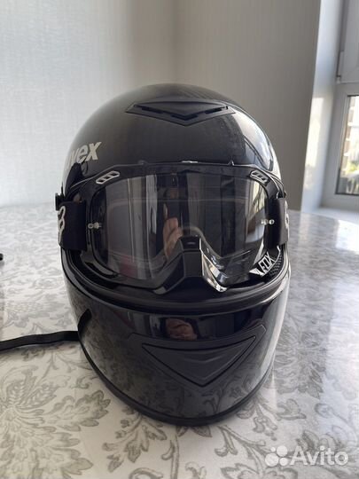 Мотошлем Uvex Onyx carbon