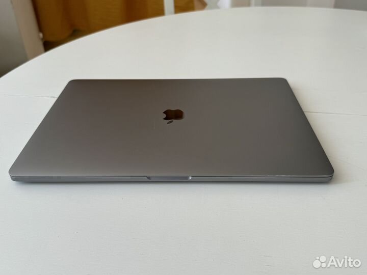 Macbook Pro 2019 i9 16gb 1TB