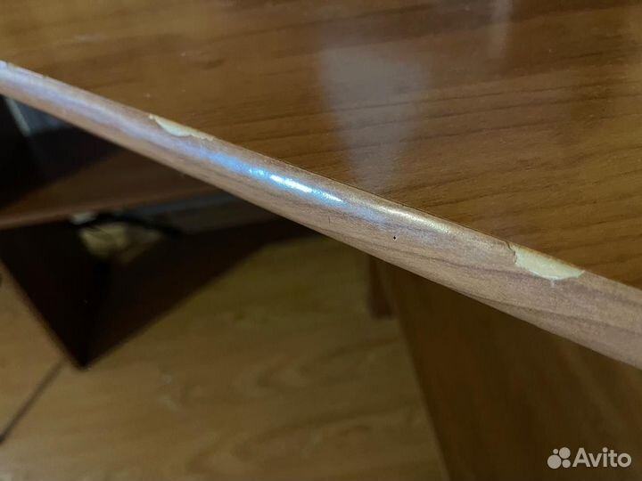 Компьютерный угловой стол