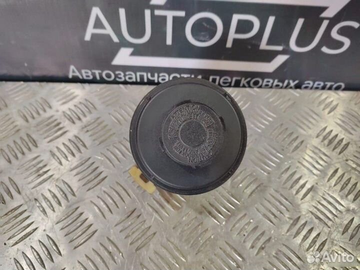 Бачок гур Nissan Almera N16 1.5 2000-2006