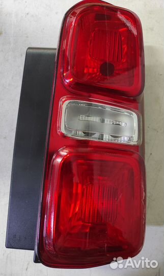 Фонарь задний правый Peugeot/Citroen