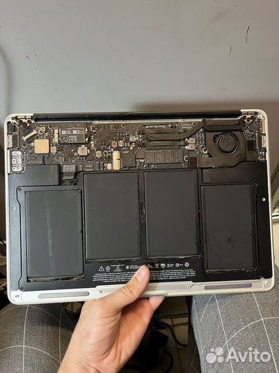 Apple MacBook Air a1466 залит