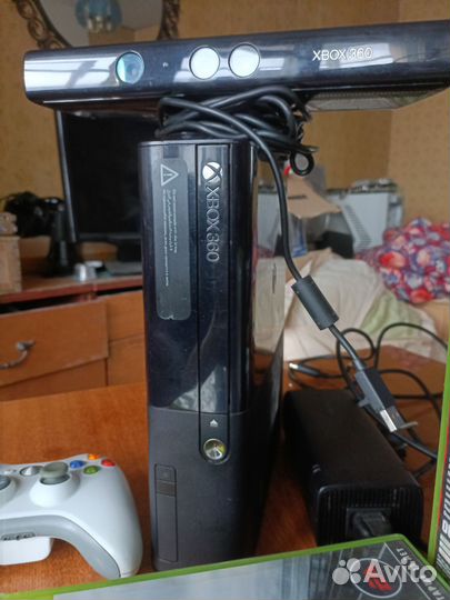 Xbox 360E + kinect + 27 игр