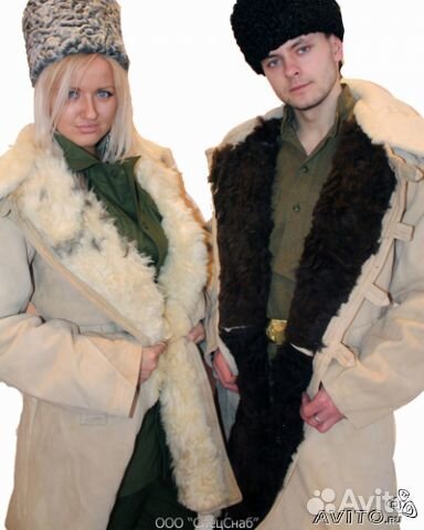 Бекеша армейская белого цвета