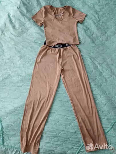 Женские вещи 42 размер