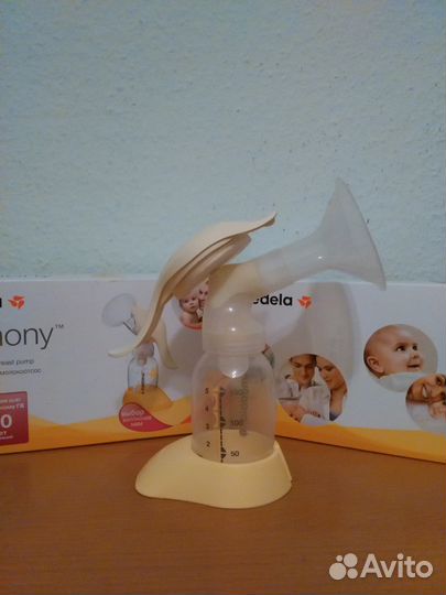Двухфазный молокоотсос ручной Medela Harmony