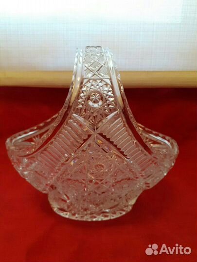 Хрустальная конфетница корзинка