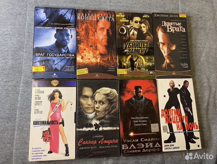 Видеокассеты с фильмами