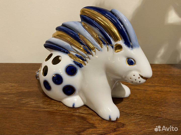 Фарфоровая статуэтка Дикообраз лфз винтаж