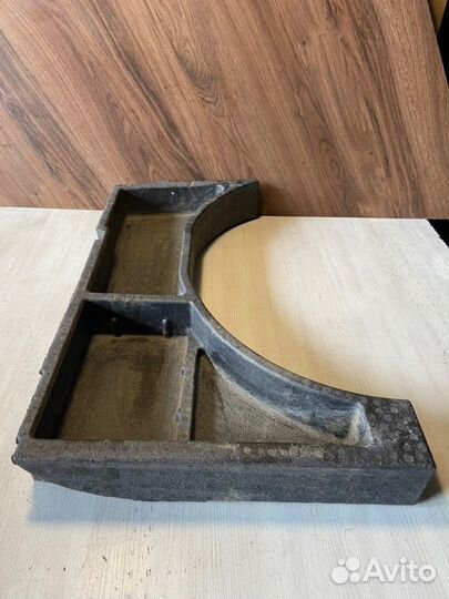 Ящик под инстумент правый Volkswagen Golf