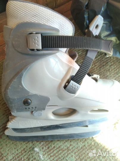 Коньки хоккейные детские