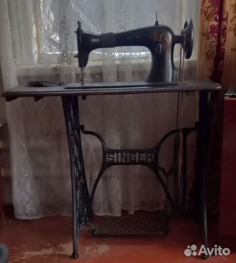 Швейная машина Singer