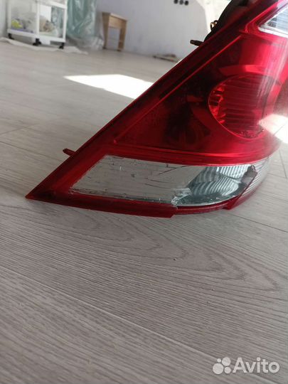 Левый фонарь Ниссан Альмера классик