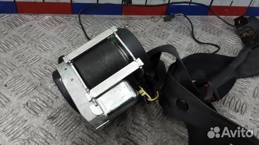 Ремень безопасности с пиропатроном сиденья передне