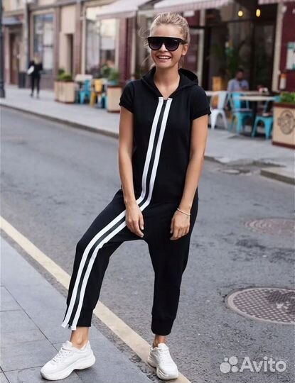 Комбинезон на молнии