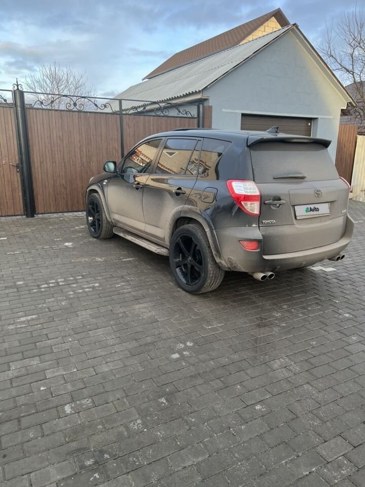 Toyota RAV4: фото владельца