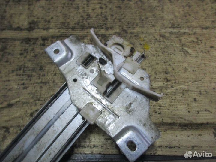 Стеклоподъемник электр. задний правый Kia Spectra