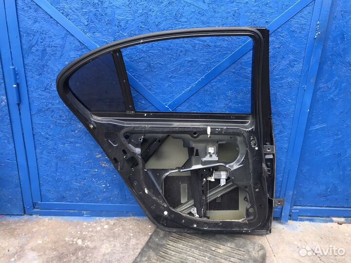 Дверь задняя левая Bmw E60