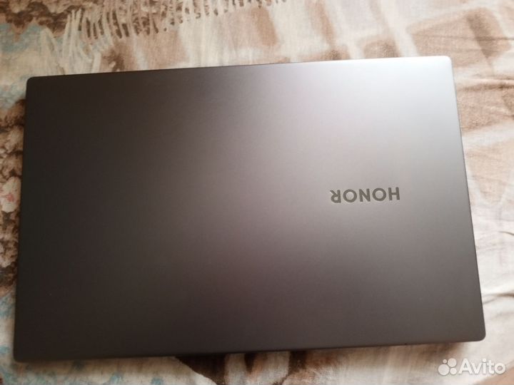 Ноутбук honor