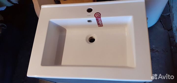 Раковина в ванную с тумбой подвесной