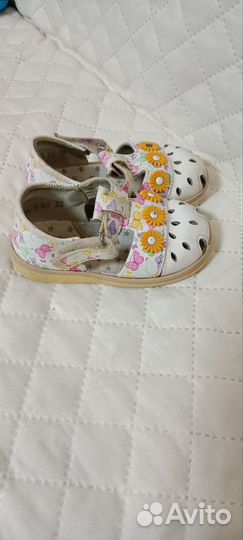 Сандалии для девочки 13,5 рр
