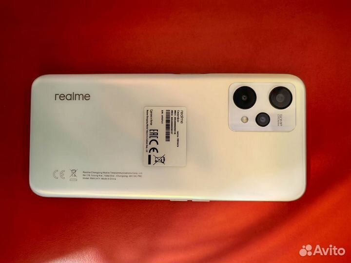 Телефон realme 9