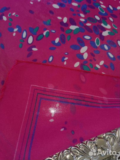 Яркий шифоновый платок Фуксия