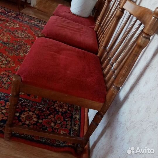 Стул остался 1 дубовый СССР бархат