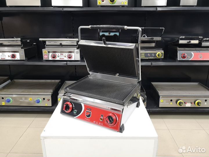 Контактный гриль новый