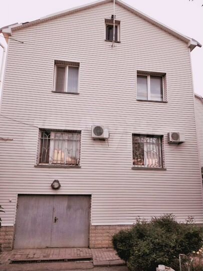 Дом 300 м² на участке 8 сот.