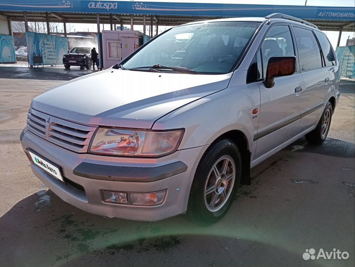 Mitsubishi Space Wagon 2.4 МТ, 1998, 300 000 км