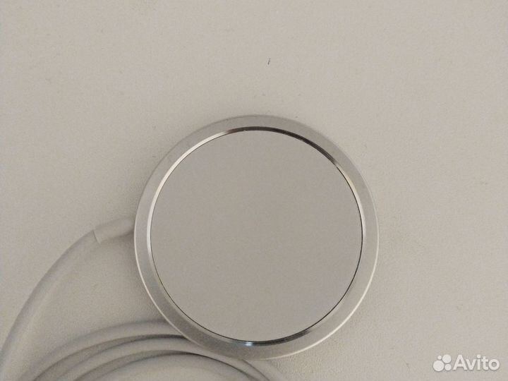 Беспроводная зарядка для iPhone