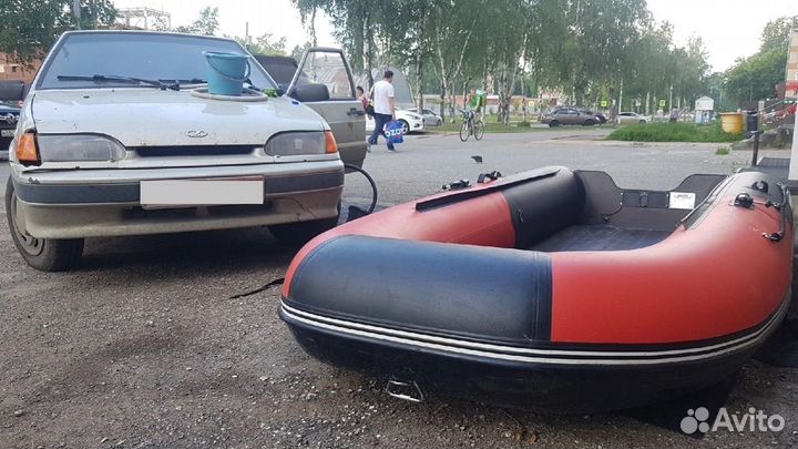 Лодка Gladiator 320