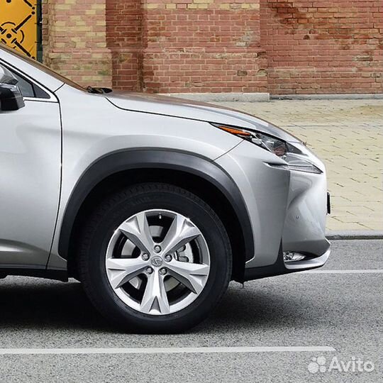 Крыло переднее правое в цвет Lexus NX200/300H