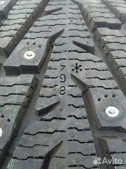 Nokian Tyres Hakkapeliitta 5 235/60 R17