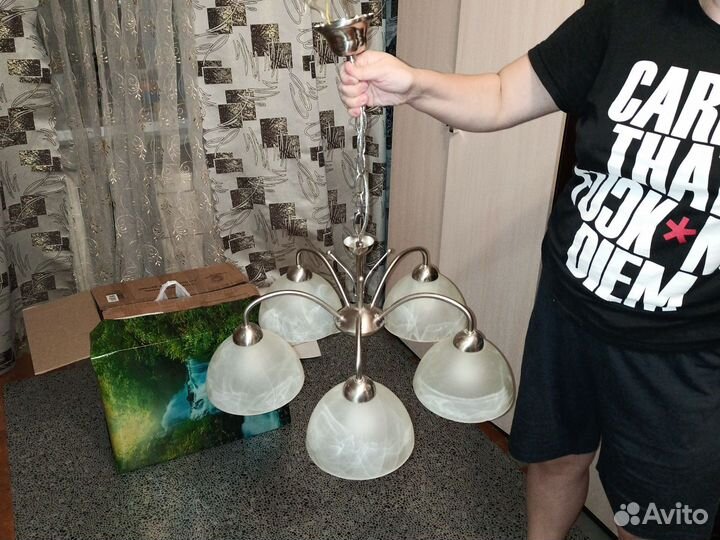 Люстра новая не бу