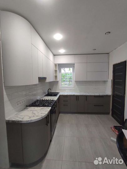 Стильные кухни на заказ