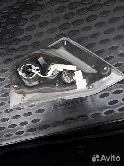 Задний фонарь Камри v50