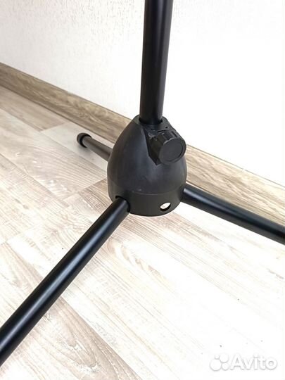 Стойка для микрофона журавль