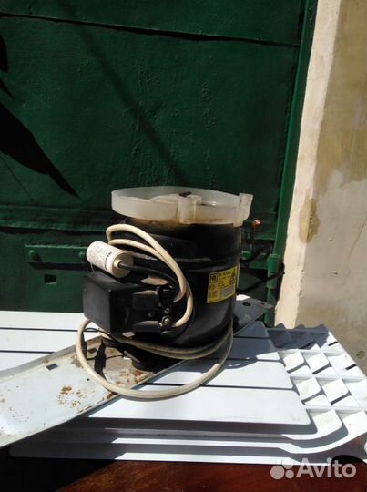 Компрессор холодильника