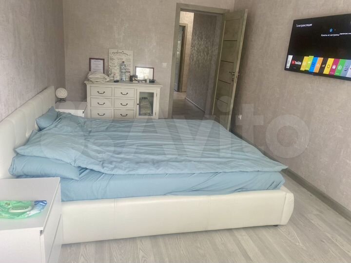 2-к. квартира, 54 м², 1/8 эт.