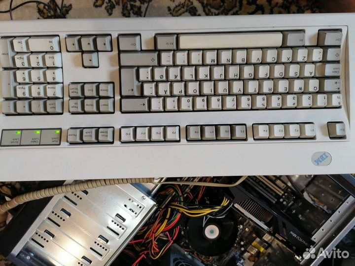 Механическая клавиатура IBM 1989г