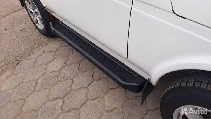 Пороги для Нива чёрные, Бумер