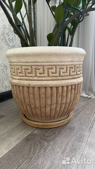 Два горшка из шамотной глины